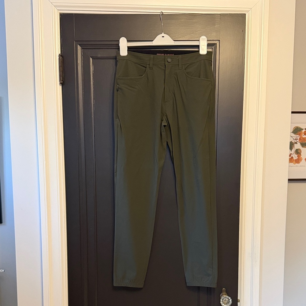EUC RHONE Olive Green Men's Pants, 30x32